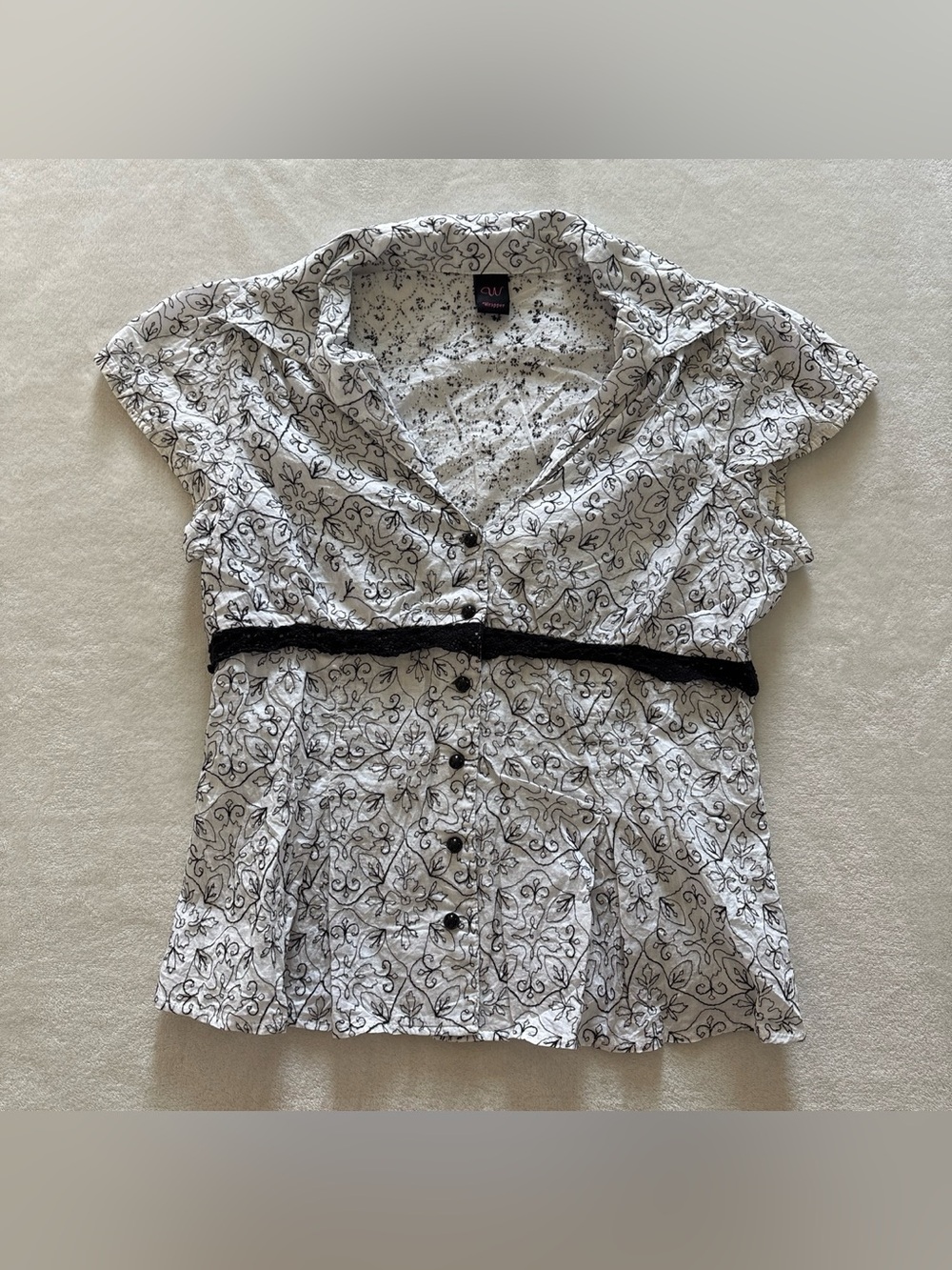 Y2K Large Wrapper White Black Embroidered Lace Floral Short Sleeve Shirt